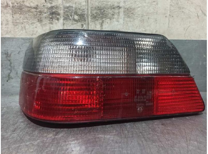 Recambio de piloto trasero izquierdo para peugeot 605 2.1 turbodiesel referencia OEM IAM 4 PUERTAS