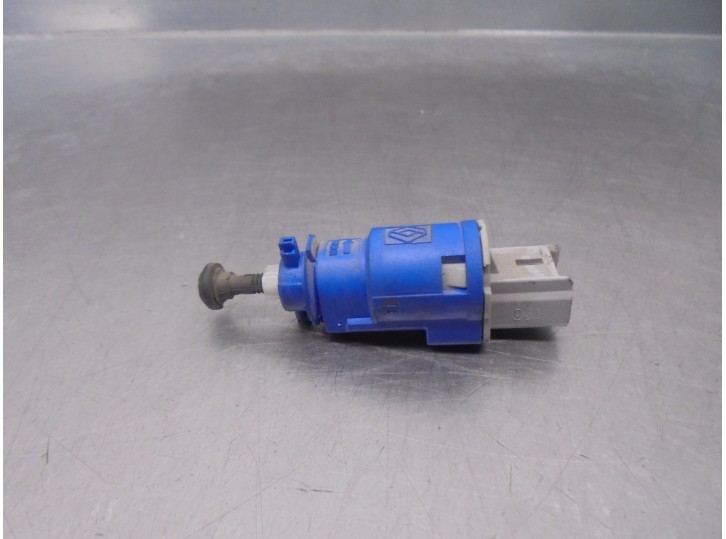 Recambio de interruptor para renault twingo 1.5 dci diesel fap referencia OEM IAM 8200276359  