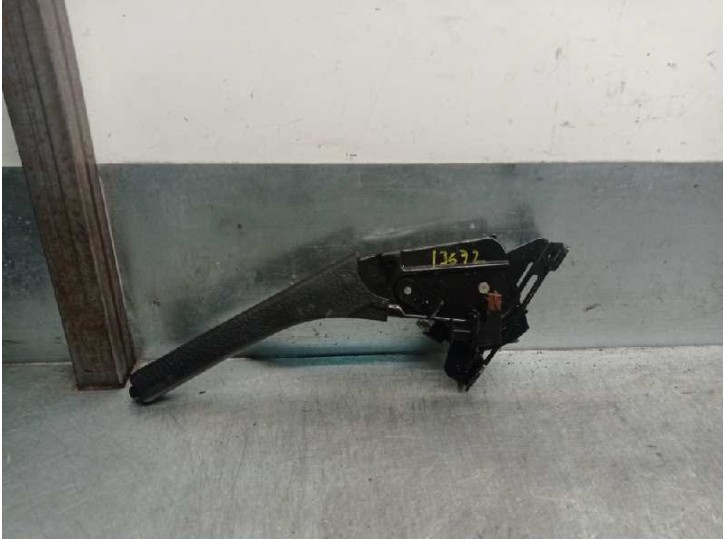 Recambio de palanca freno de mano para peugeot 605 2.1 turbodiesel referencia OEM IAM 