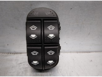 Recambio de mando elevalunas delantero izquierdo para ford focus berlina (cak) 2.0 16v cat referencia OEM IAM 1333262 5 PUERTAS 