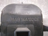 Recambio de mando elevalunas delantero izquierdo para ford focus berlina (cak) 2.0 16v cat referencia OEM IAM 1333262 5 PUERTAS 