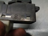 Replacement front right window regulator switch for Hyundai Terracan (HP) 2.9 CRDi CAT OEM IAM reference 935782000 