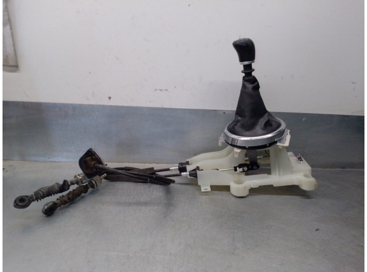 Recambio de palanca cambio para mitsubishi asx (ga0w) 1.8 di-d cat referencia OEM IAM 2450A070  