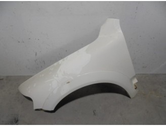 Recambio de aleta delantera izquierda para volkswagen touareg (7la) 3.0 v6 tdi dpf referencia OEM IAM 7L6821101K BLANCA 