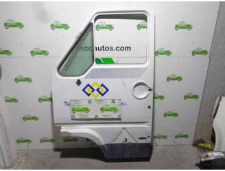 Replacement front left door for Renault B-120.65 2.8 90kW OEM IAM reference 5000370699 WHITE SIGN-WRITTEN 2 DOORS
