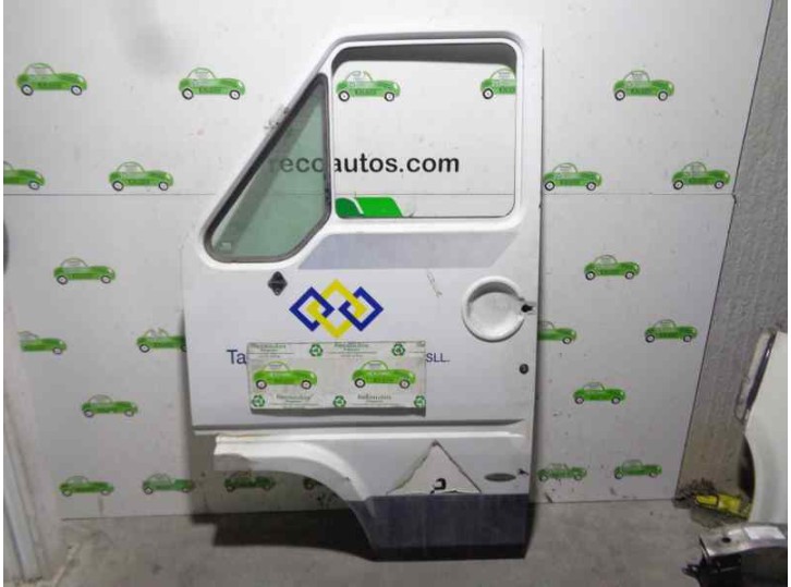 Replacement front left door for Renault B-120.65 2.8 90kW OEM IAM reference 5000370699 WHITE SIGN-WRITTEN 2 DOORS