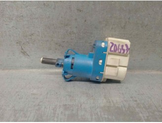 Recambio de interruptor para land rover discovery 2.7 td v6 cat referencia OEM IAM XKB500030 XKB500038 