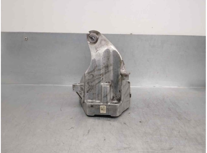 Replacement left engine mount for Mercedes-Benz E-Class (W212) saloon 2.1 CDI CAT OEM IAM reference A6512230004 