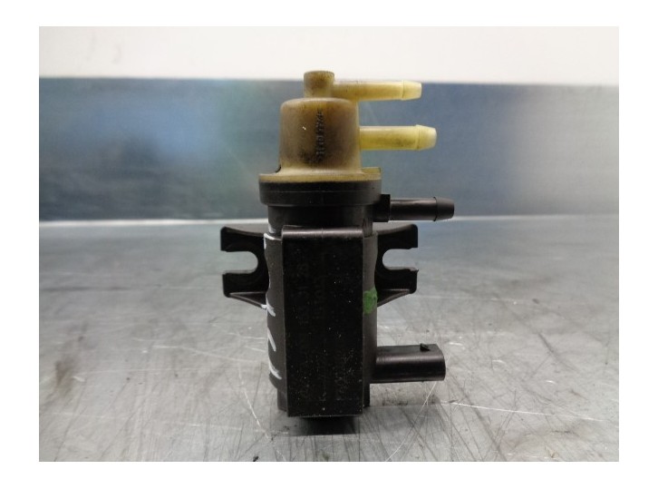 Recambio de electrovalvula vacio para mercedes-benz sprinter ii caja cerrada cdi cat referencia OEM IAM A0061536628 70078208 PIE