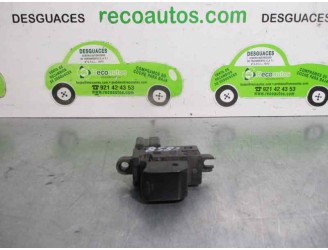 Replacement rear right window switch for Nissan Pathfinder (R51) 2.5 DCi diesel CAT OEM IAM reference 25411EA003 