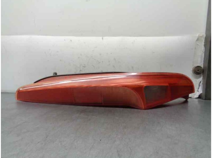 Recambio de piloto trasero derecho para fiat punto berlina (188) 1.9 jtd cat referencia OEM IAM 465237710  