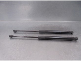Replacement for boot / tailgate struts for Renault Twingo 1.5 dCi diesel FAP OEM IAM reference 8200385560 