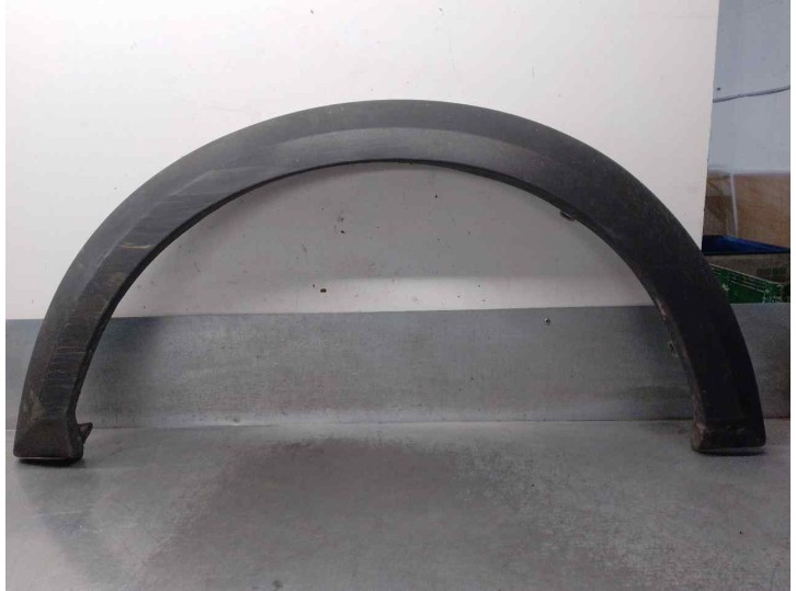 Recambio de aletin delantero izquierdo para land rover discovery 2.7 td v6 cat referencia OEM IAM DFJ000032  