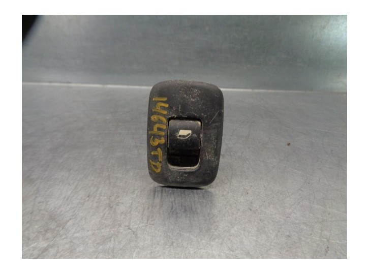 Recambio de mando elevalunas trasero derecho para citroën c5 berlina 2.0 hdi fap referencia OEM IAM 96623726XT 