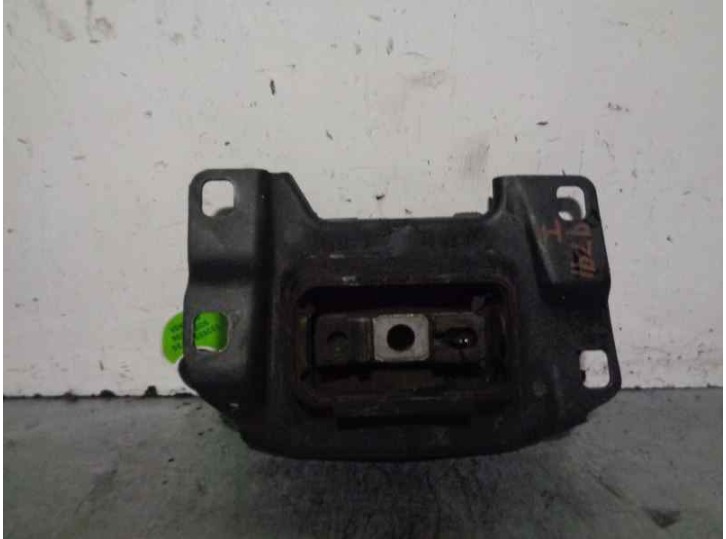 Replacement gearbox mount for Volvo S40 sedan 2.0 diesel cat OEM IAM reference 5M517M121MB FOMOCO