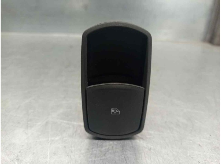 Recambio de mando elevalunas delantero derecho para opel corsa d 1.2 16v lpg referencia OEM IAM 13189333RW 