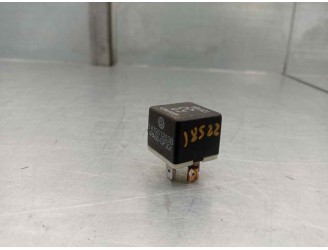 Replacement relay for Seat Cordoba saloon (6K2) 1.9 TDI OEM IAM reference 141951253B 