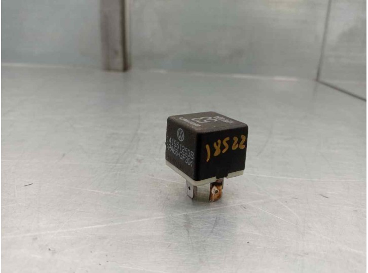Recambio de rele para seat cordoba berlina (6k2) 1.9 tdi referencia OEM IAM 141951253B 