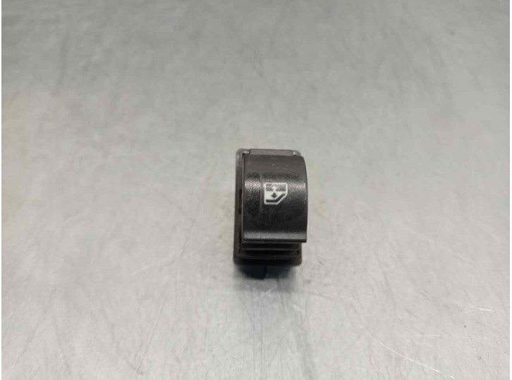 Recambio de mando elevalunas delantero derecho para peugeot bipper tepee 1.3 16v hdi fap referencia OEM IAM 7354612800 
