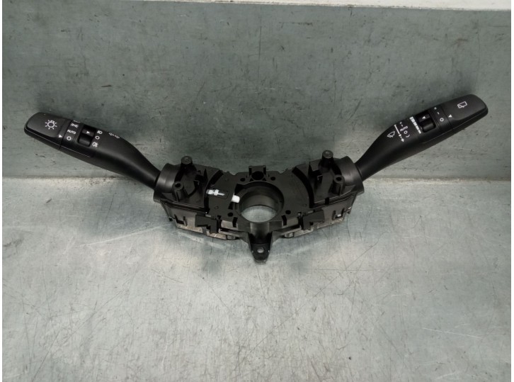 Recambio de mando luces para kia stonic (yb) 1.2 cvvt referencia OEM IAM 93404D4962 93404D4962 