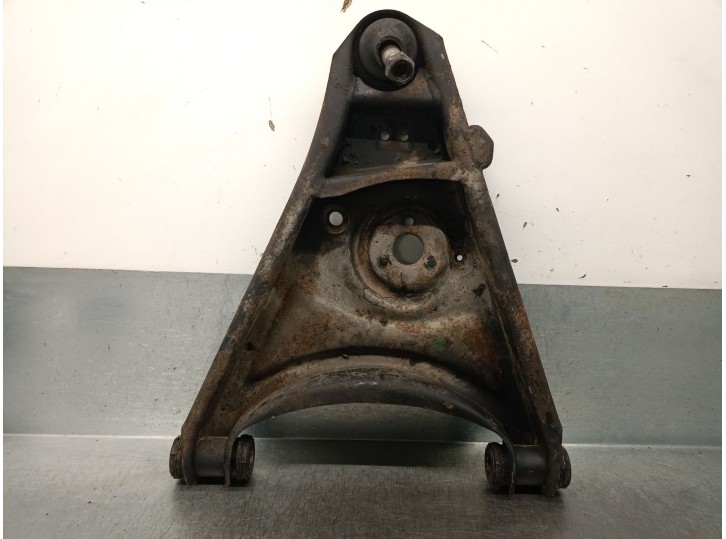 Replacement front right lower suspension arm for Mercedes-Benz E-Class (W114/W115) Saloon 3.0 diesel OEM reference