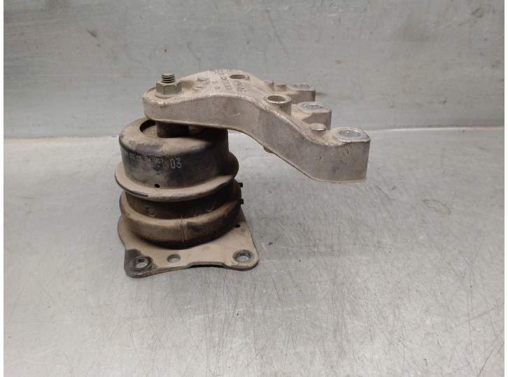 Replacement right engine mount for Seat Ibiza (6L1) 1.4 16V OEM IAM reference 6Q0199262AF 