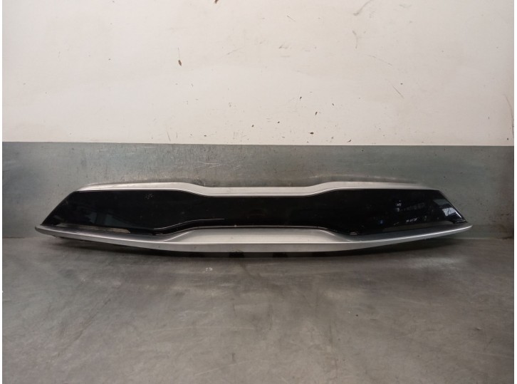 Recambio de rejilla delantera para kia stonic (yb) 1.2 cvvt referencia OEM IAM 86350H8410 86350H8410 