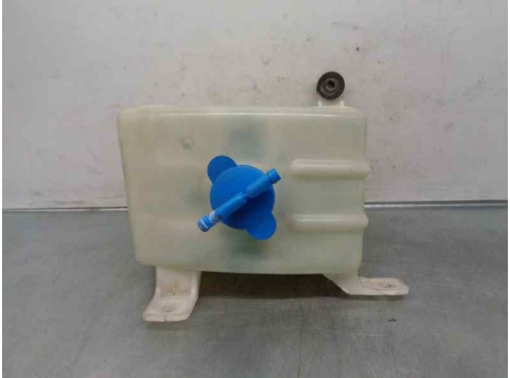 Recambio de deposito expansion para kia carens 2.0 turbodiesel cat referencia OEM IAM 0K2KB15350  