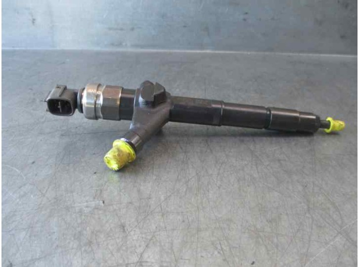 Replacement injector for Nissan Almera (N16/E) 2.2 DCi Diesel CAT OEM IAM reference 16600BN820 DENSO