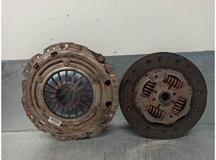 Recambio de kit embrague para opel zafira b 1.6 16v cat referencia OEM IAM 55562026 3082000538 SACHS