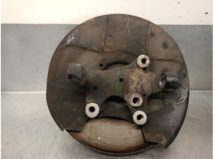 Recambio de mangueta delantera izquierda para mercedes-benz clase e (w114/w115) berlina 3.0 diesel referencia OEM IAM 110921 