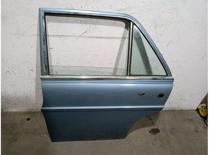 Recambio de puerta trasera izquierda para mercedes-benz clase e (w114/w115) berlina 3.0 diesel referencia OEM IAM 110921 110921 