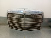 Replacement front grille for Mercedes-Benz E-Class (W114/W115) saloon 3.0 diesel OEM IAM reference 1158880523 