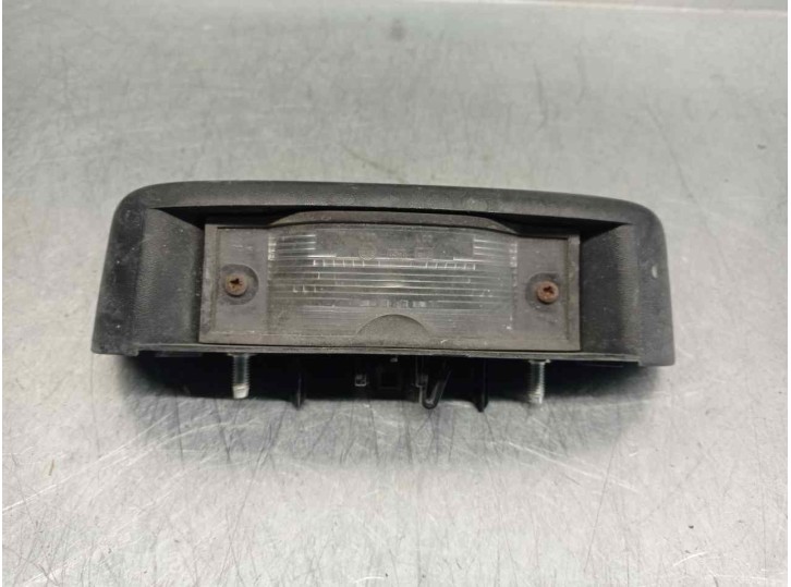 Recambio de piloto matricula para renault trafic caja cerrada (ab 4.01) 2.0 dci diesel fap cat referencia OEM IAM 8200434687 