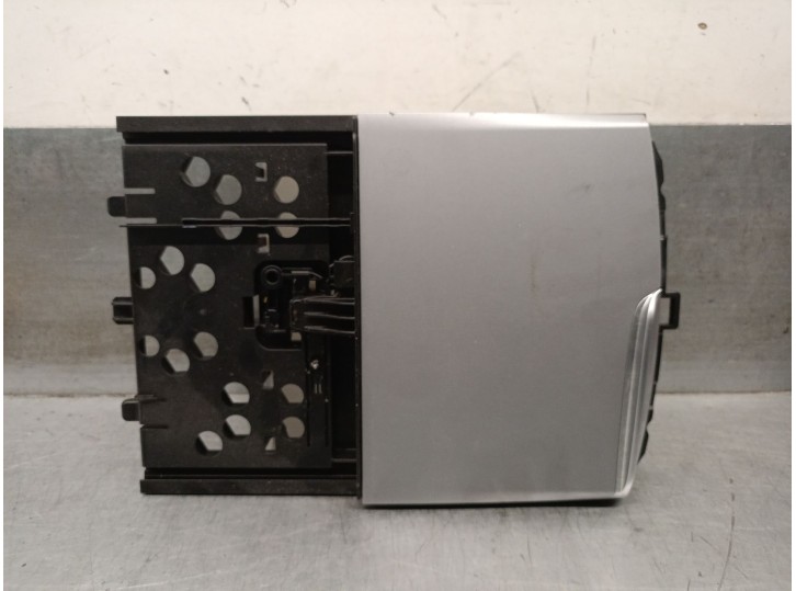 Recambio de consola central para bmw 5 (g30, f90) 520 d referencia OEM IAM 51169330629 51169330629 