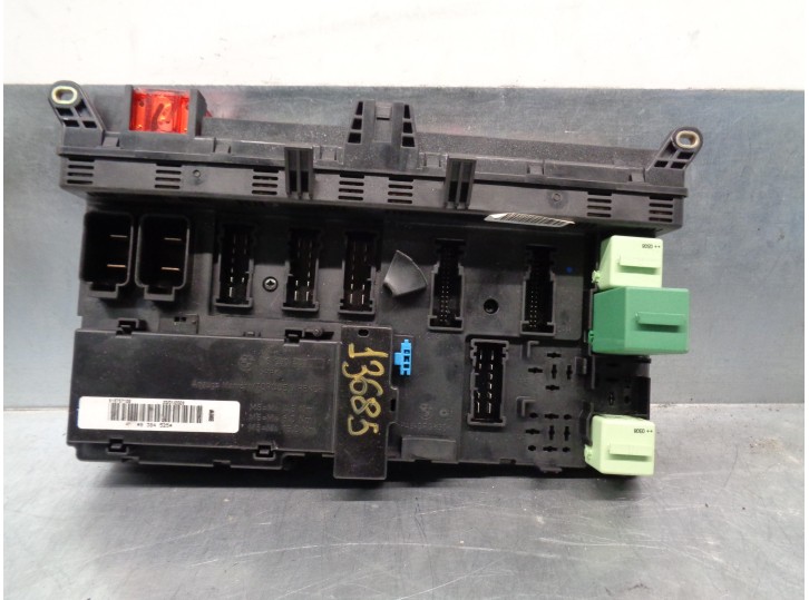 Recambio de caja reles / fusibles para bmw x5 (e53) 4.4 v8 32v cat (m62) referencia OEM IAM 8380407 8384525 