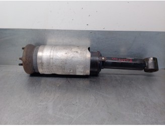 Replacement front right shock absorber for Land Rover Discovery 2.7 TD V6 cat OEM IAM reference RNB501250 22214641 DELPHI