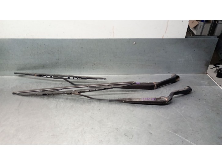 Recambio de brazo limpia delantero derecho para hyundai coupe (gk) 1.6 fx referencia OEM IAM 983112C002 983112C002 