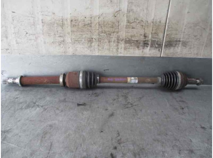 Recambio de transmision delantera derecha para renault clio iii 1.2 16v referencia OEM IAM 8200557126 J77 BJ87LBC07