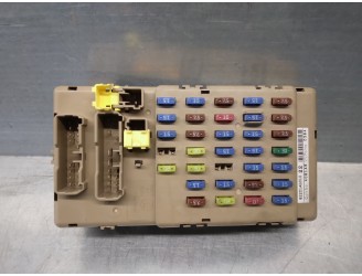 Recambio de caja reles / fusibles para subaru legacy familiar/outback b13 (bp) 3.0 cat referencia OEM IAM 82201AG010  