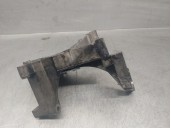 Replacement alternator bracket for Ford Focus Turnier (CAK) 1.8 TDDi turbodiesel CAT OEM IAM reference 98FF10239BE 