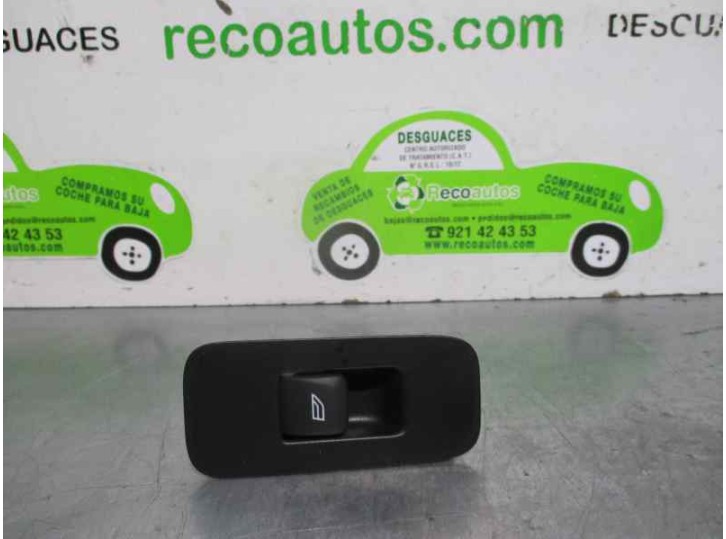 Recambio de mando elevalunas trasero derecho para volvo v40 cross country 2.0 diesel cat referencia OEM IAM 31394840 