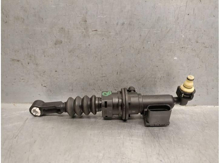 Recambio de bombin embrague para hyundai i30 (pde, pd, pden) 2.0 n referencia OEM IAM 41600G3100 41600G3100 