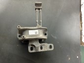 Replacement right engine mount for Seat Ibiza V (KJ1, KJG) 1.0 TSI OEM IAM reference 2Q0199262BK 