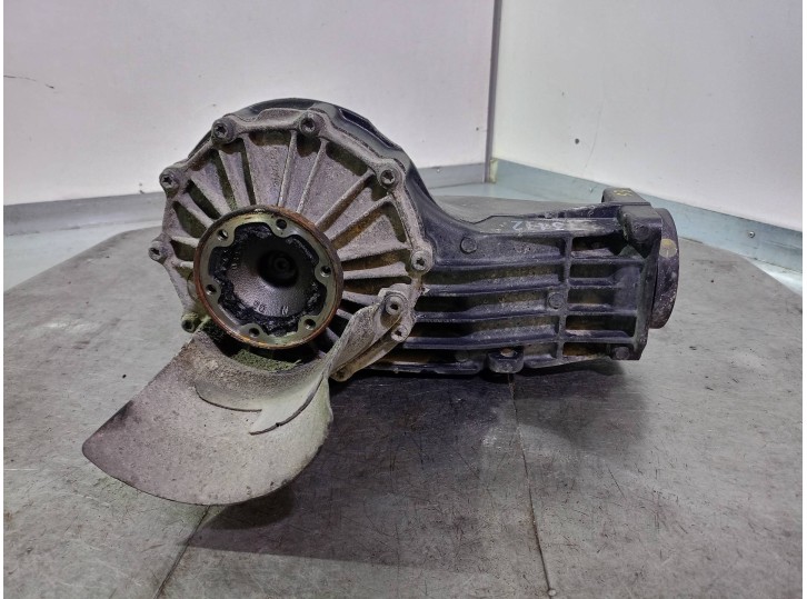 Recambio de diferencial trasero para audi a6 avant (4b5) 2.4 v6 30v cat (bdv) referencia OEM IAM CUB CUB130802 01R525953E