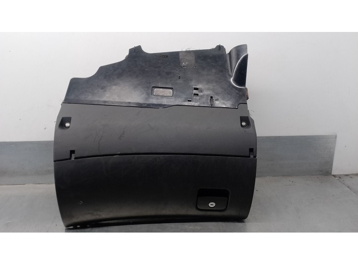 Recambio de guantera para audi a6 avant (4b5) 2.4 v6 30v cat (bdv) referencia OEM IAM 4B1857035AD 