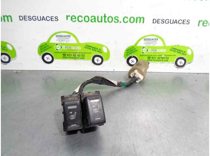 Replacement left seat control for Nissan X-Trail (T30) 2.2 DCI Diesel CAT OEM IAM reference 24016EQ300 