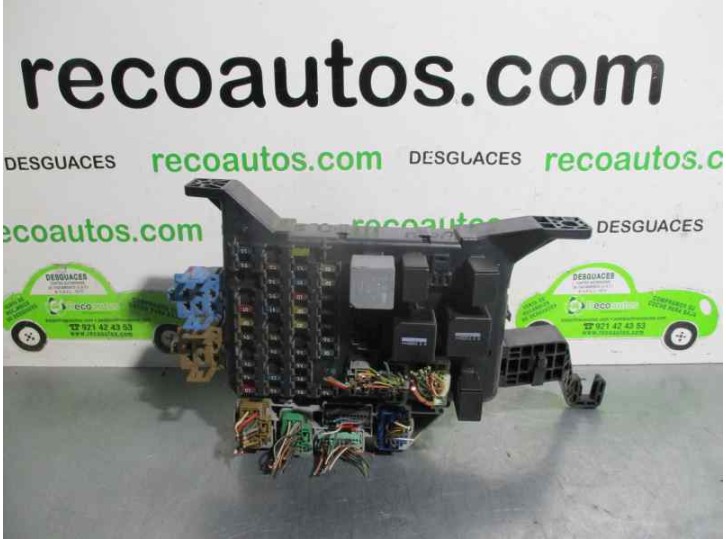 Recambio de caja reles / fusibles para ford mondeo iii sedán (b4y) 2.0 16v tddi / tdci referencia OEM IAM 4S7T14A073AA 3D0530880