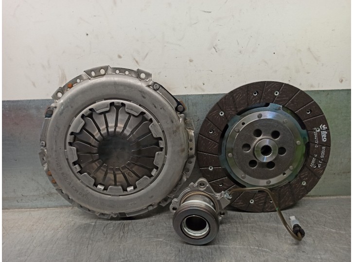Replacement clutch kit for Opel Corsa D OEM IAM reference 702714 702714 VALEO