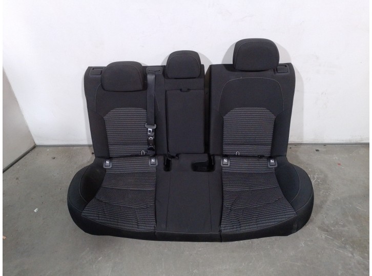 Recambio de asientos traseros para kia xceed 1.0 tgdi cat referencia OEM IAM 5016014 TELA NEGRA Y GRIS 5 PUERTAS